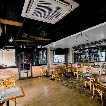 哥贝利套房及酒店 麦克坦 外观 照片